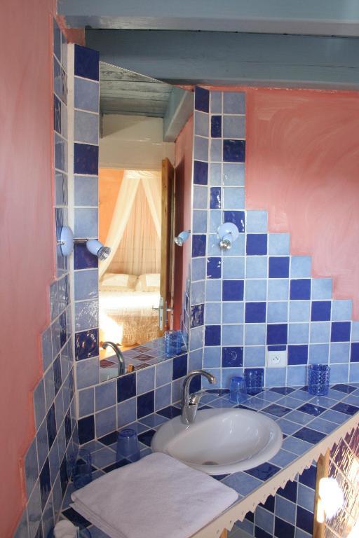 Chambres D'Hotes La Cime Beaujolaise Poule-lès-Écharmeaux Chambre photo