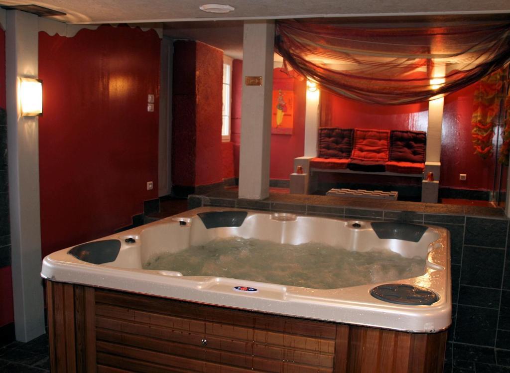 Chambres D'Hotes La Cime Beaujolaise Poule-lès-Écharmeaux Extérieur photo