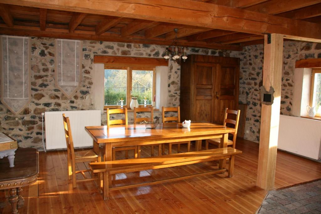 Chambres D'Hotes La Cime Beaujolaise Poule-lès-Écharmeaux Extérieur photo
